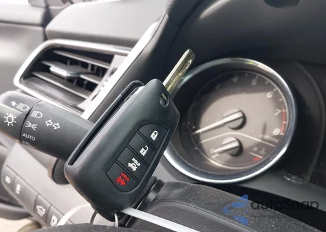 2020 Toyota Camry Se z USA, uszkodzony, nr VIN 4T1G11AKXLU905999